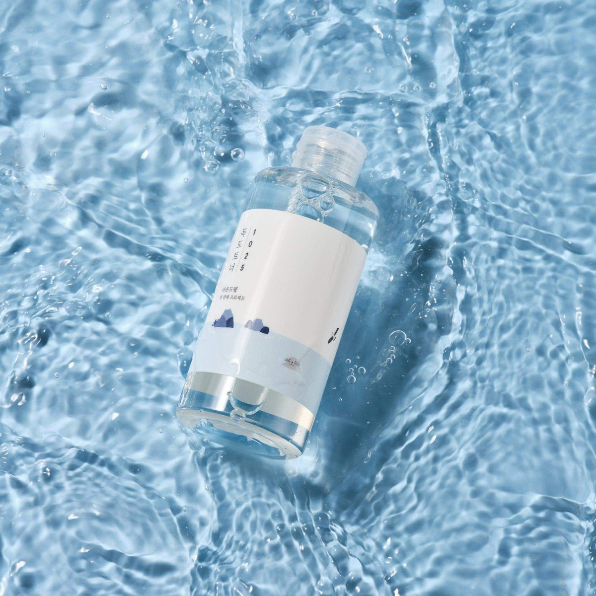 Round Lab 1025 Dokdo Toner bottle detail