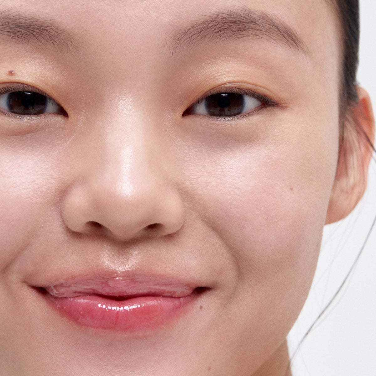 Laneige Radian-C Cream lifestyle