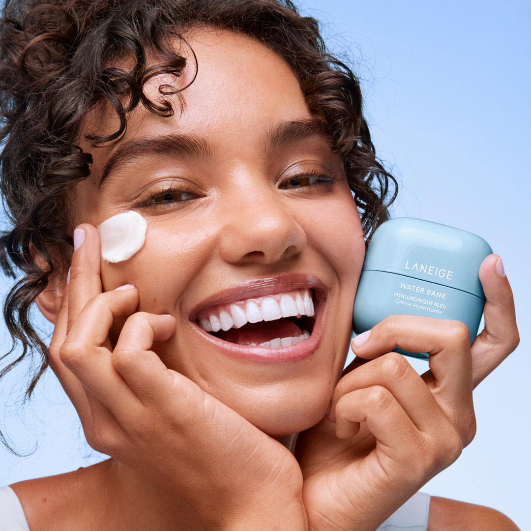 Laneige Water Bank Blue Hyaluronic Cream application